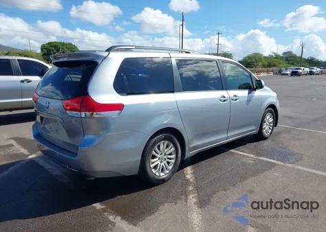 2011 Toyota Sienna Xle V6/Xle V6 Auto Access Seat z USA, uszkodzony, nr VIN 5TDYK3DC0BS120366